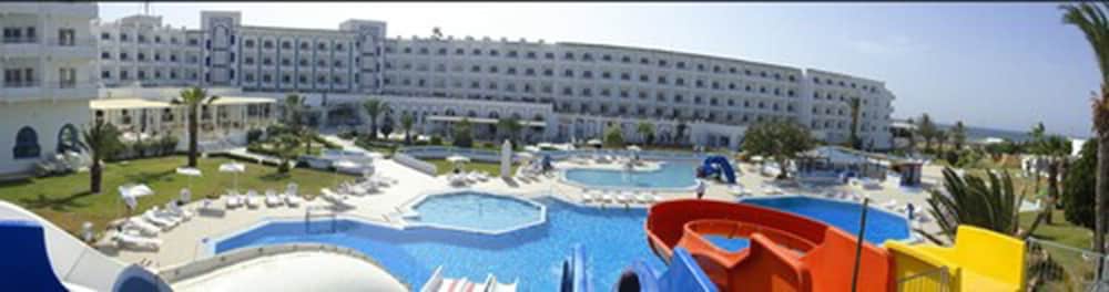 Hotel Palmyra Holiday Resort And Spa