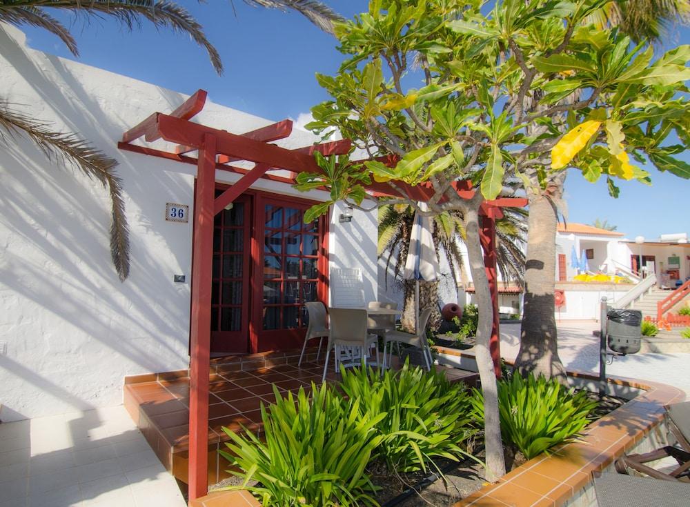 Hotel Bungalows Castillo Club Lake