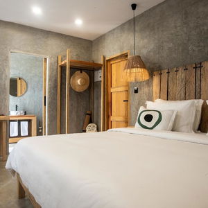 Sejur Lalagalu Beachfront Ecocabins vacanta Diani Beach