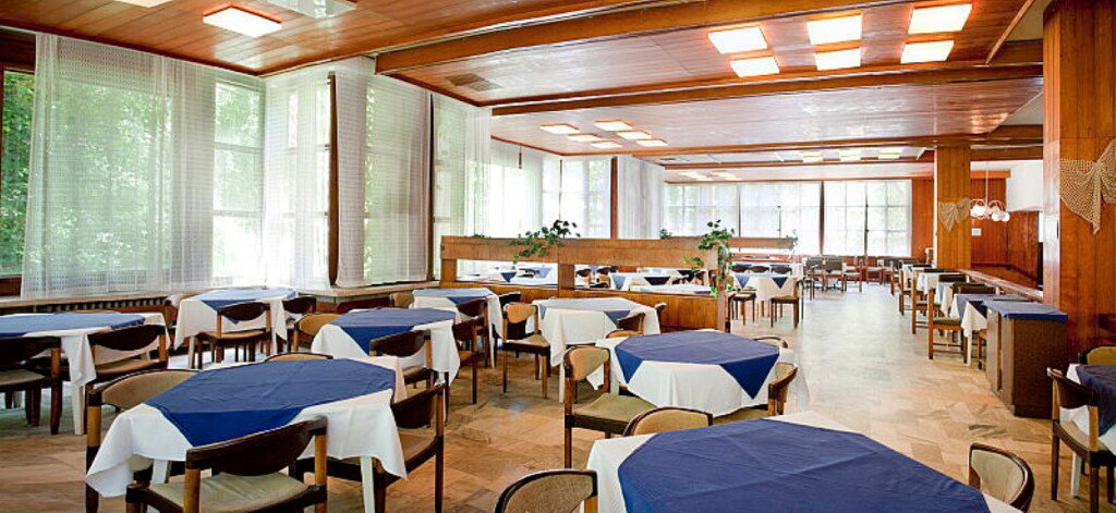 Hotel Holiday Villas