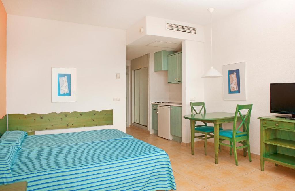 dal travel Iberostar Waves Ciudad Blanca