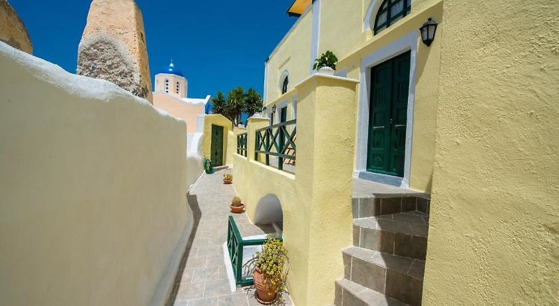 Christos Apartments