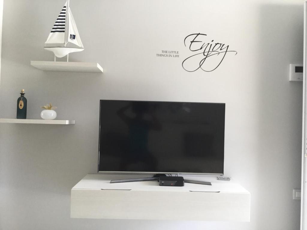 Hotel Playa Elisa Bay App 411