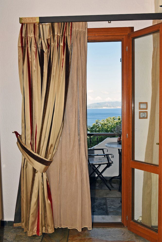 Hotel Aegean Wave Hotel