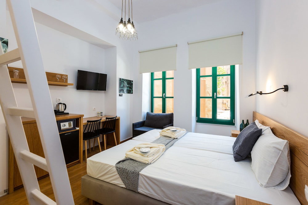 dal travel Ink Hotel Phos