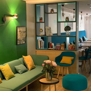 Hotel Holiday Inn Paris - Montmartre cazare Paris