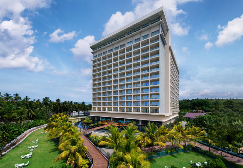 Araliya Beach Resort & Spa