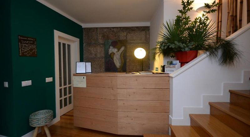 Hotel Guimaraes Living Hostel & Adventure