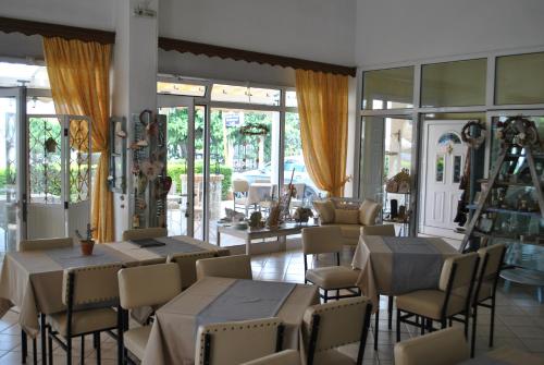 Polizotou Rooms