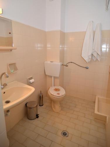Polizotou Rooms
