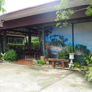 Hotel Jinda Resort cazare Suwannaphum