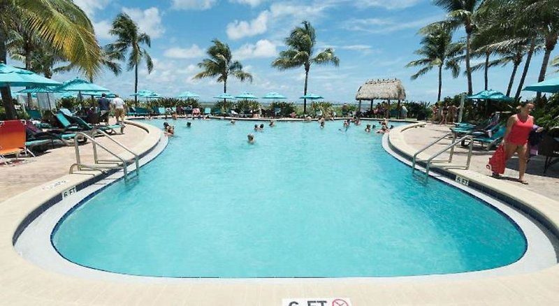 Hotel Hollywood Condos