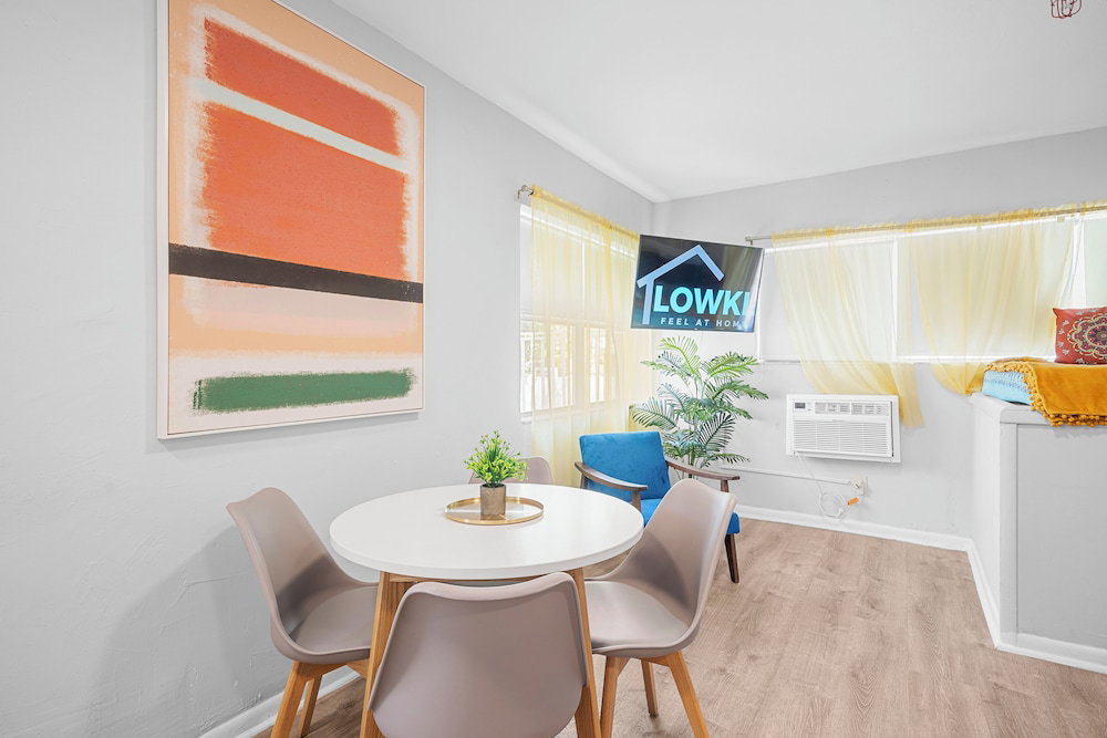 Rock Apartments By Lowkl