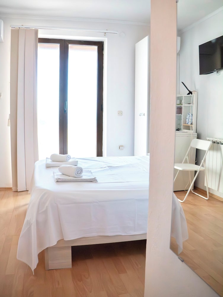 Hotel Apartments And Rooms Barbara