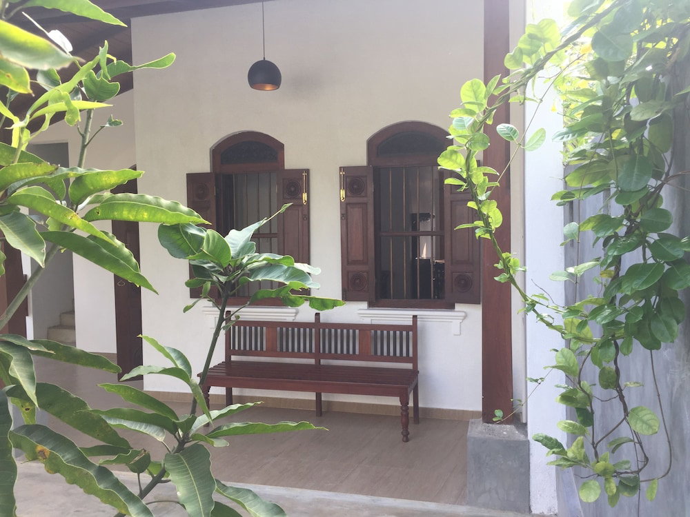 Natures Lodge-Galle
