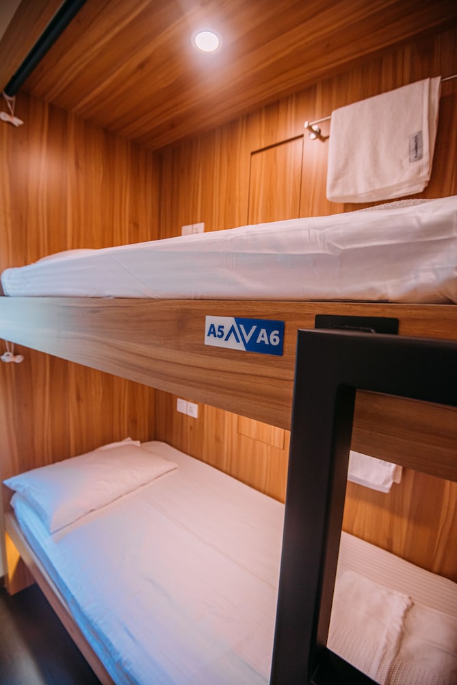 Hotel Bluewaters Pods 38 Hongkong St - Hostel