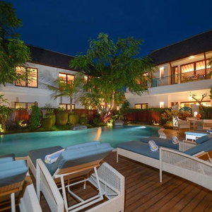 Hotel Kama Village cazare Denpasar