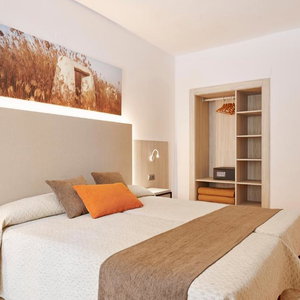 Sejur Hostal Florencio vacanta Ibiza Town