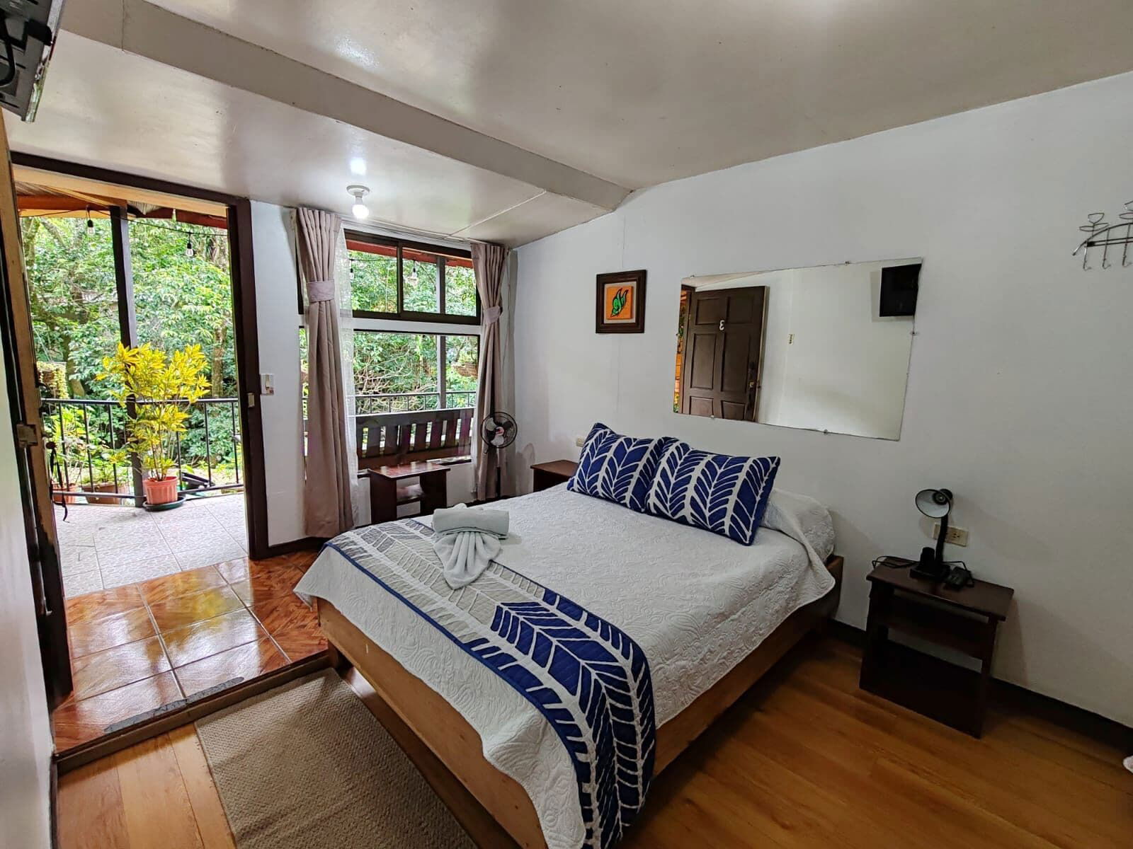 Hotel Cabinas El Pueblo B&B