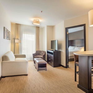 Hotel Staybridge Suites Silao cazare Leon de los Aldama