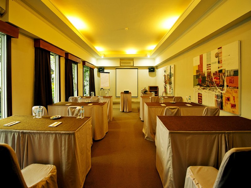 Hotel Urbanview Hotel Taman Suci Denpasar Bali