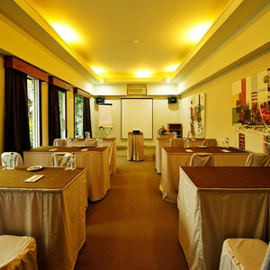 Hotel Urbanview Hotel Taman Suci Denpasar Bali cazare Denpasar