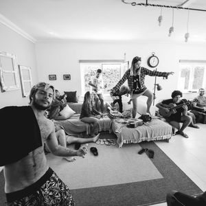 Hotel Pineapple Surf House cazare Peniche