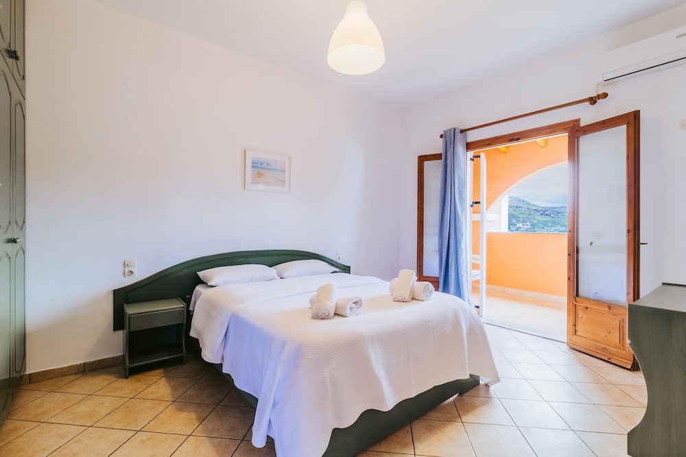 Porto Kassiopi Apartments