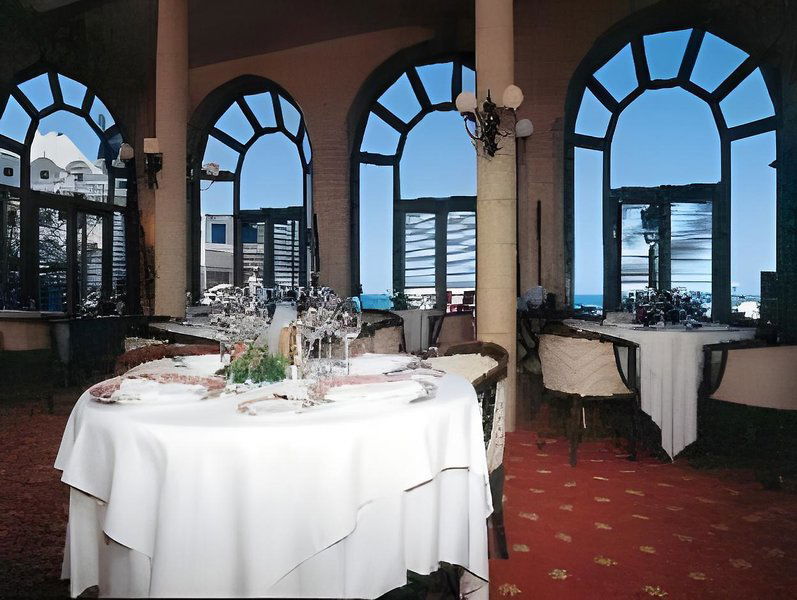 Hotel Le Cafe De Paris