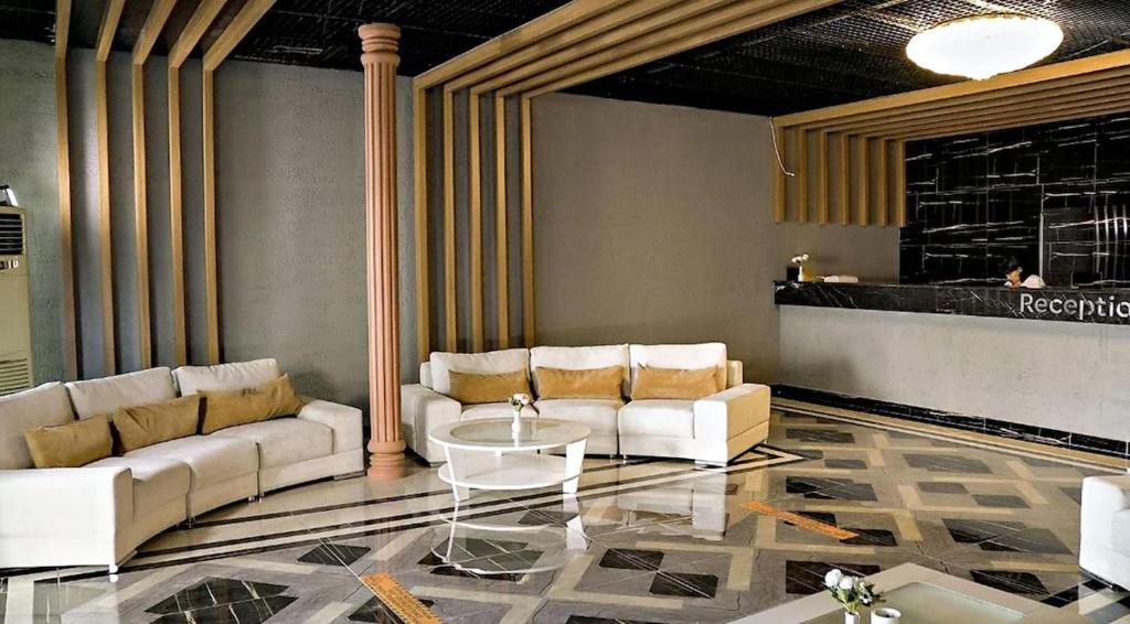Dionisus Hotel