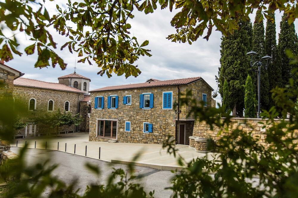 Hotel Apartmaji Santomas