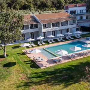 Hotel Karavos Apartments cazare Almyros
