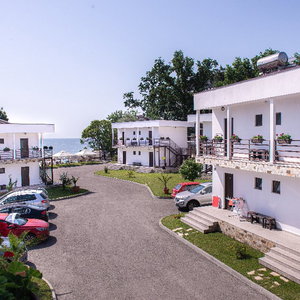 Hotel Bungalowuri La Mare cazare Saturn