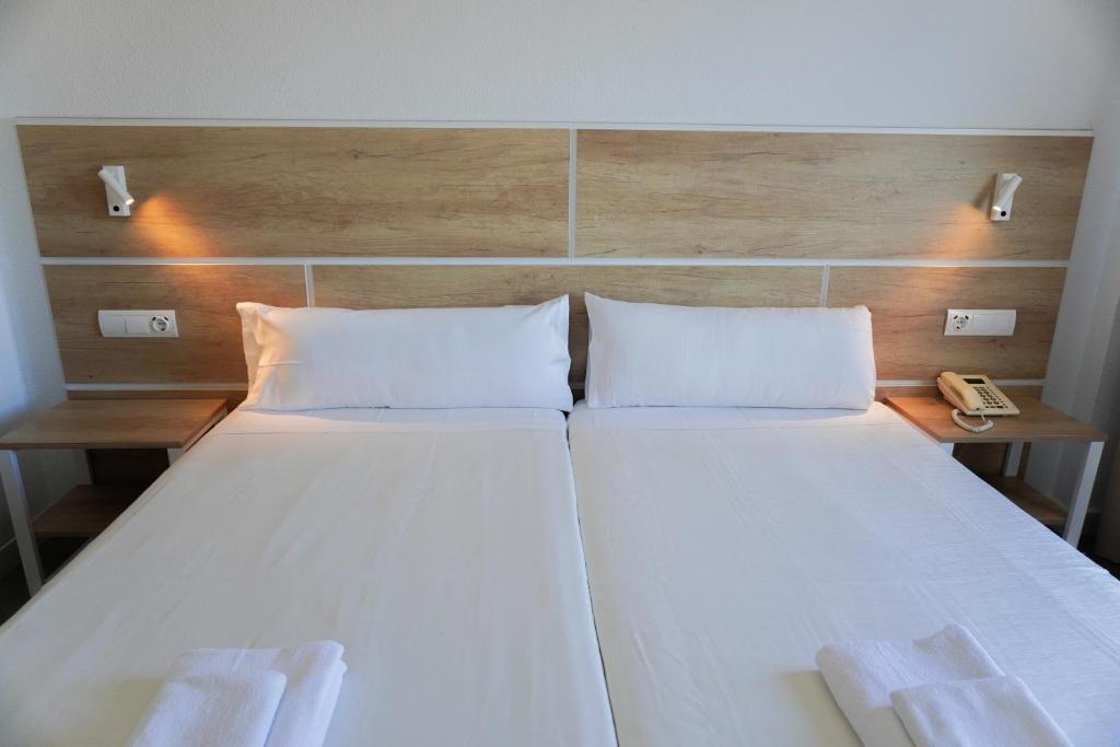 Endlss Beach & Disco Hotel Ibiza Adults Only