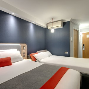 Hotel Holiday Inn Express London Luton Airport By Ihg cazare Luton