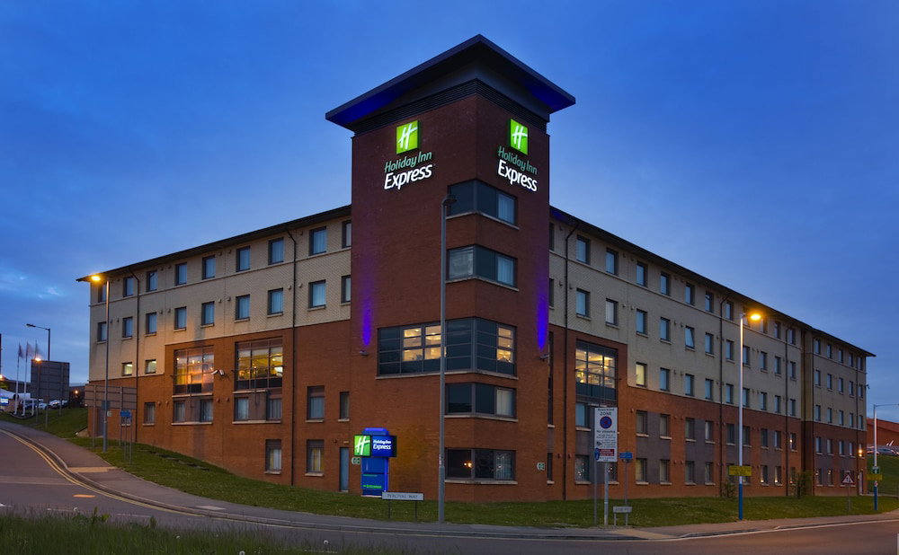 Holiday Inn Express London Luton Airport By Ihg