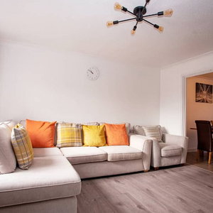 Hotel Cozy 3-Bedroom Home In Luton cazare Luton