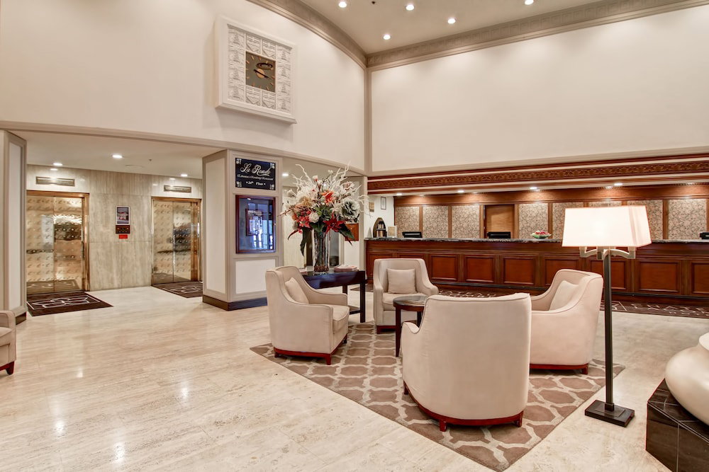 Hotel Chateau Lacombe Hotel