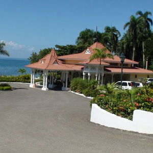 Hotel Cayo Levantado Resort cazare Samana