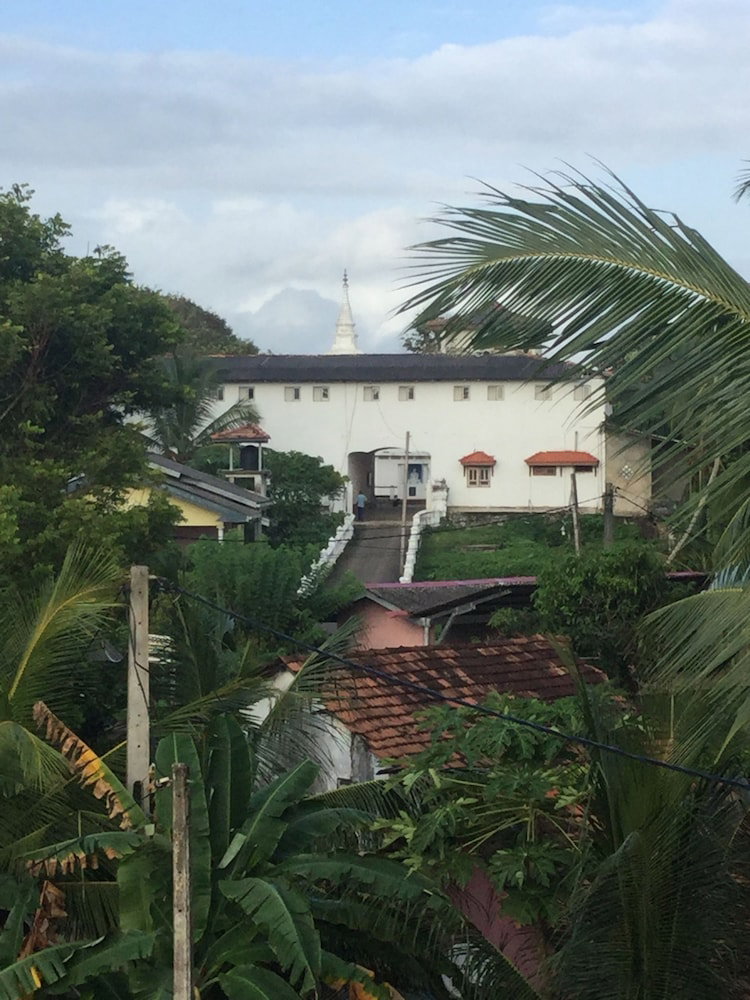 Hotel White Baby Beach Rest