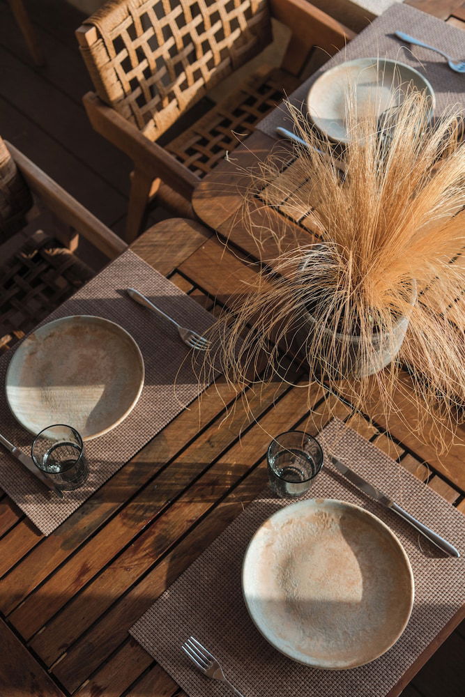 Hotel Folie Marine Beach Hotel & Club