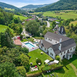 Hotel La Petite Ivy cazare Muehldorf