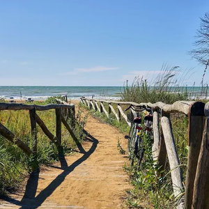 Hotel Spend Your Holiday By The Pool - Beahost cazare Bibione