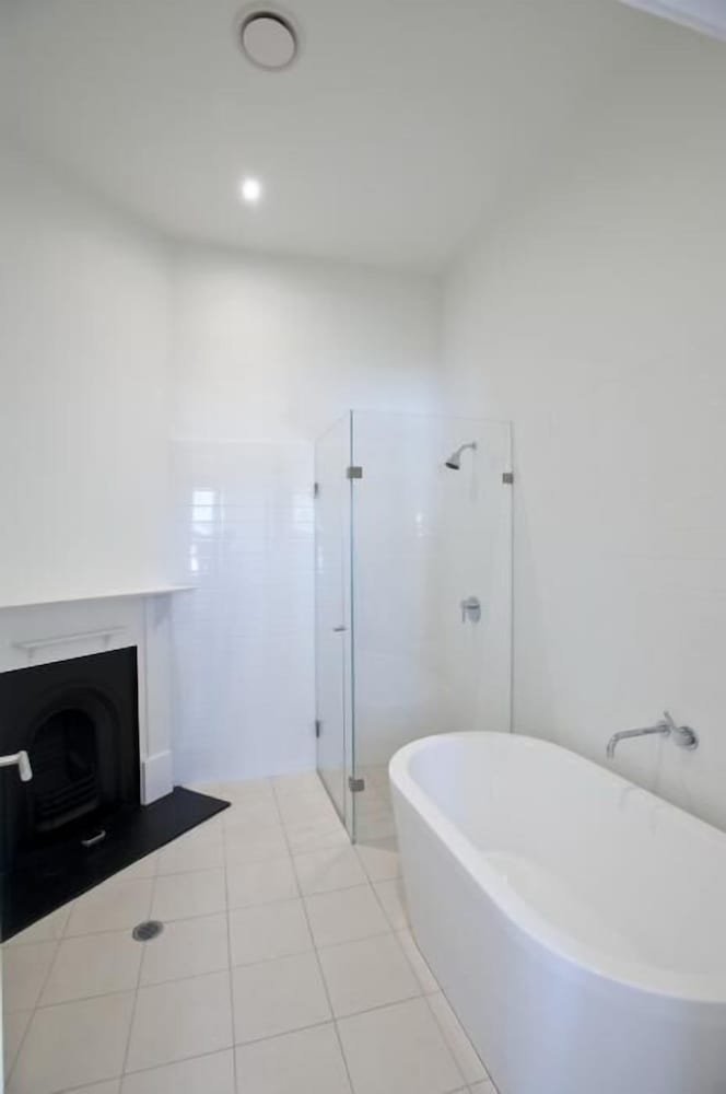 Hotel Cockatoo Island