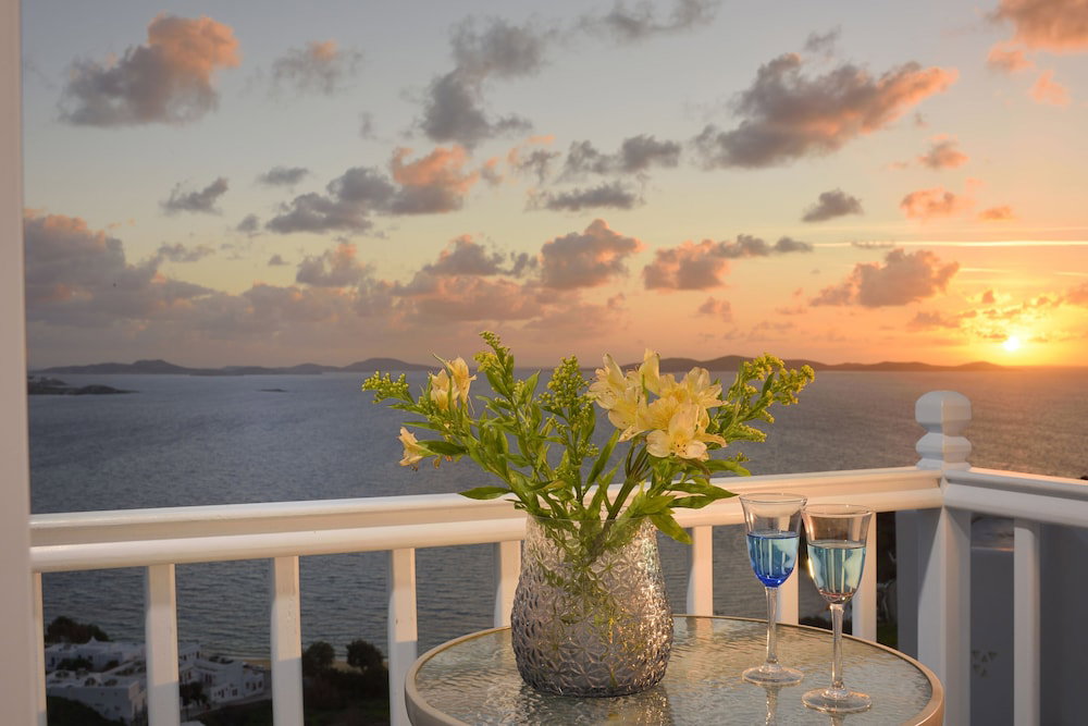 Hotel Amelie Suites