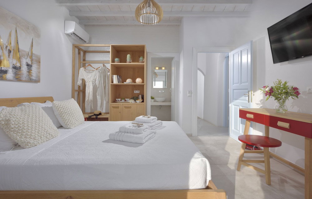 Amelie Suites