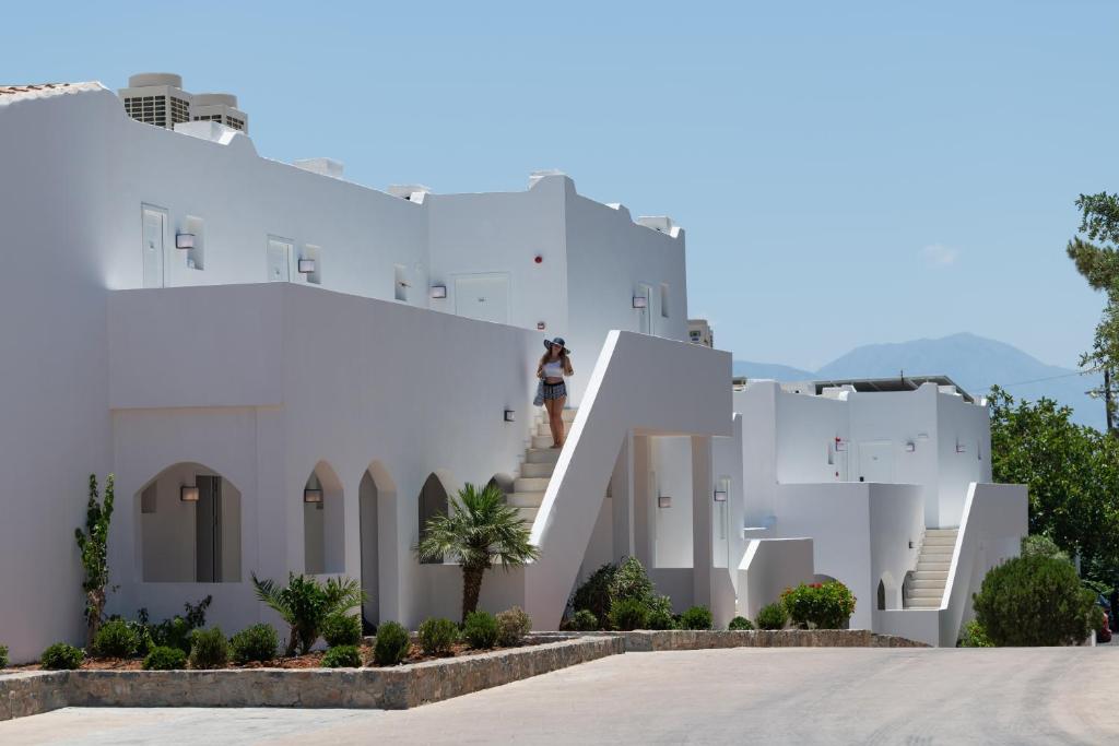 Elounda Breeze
