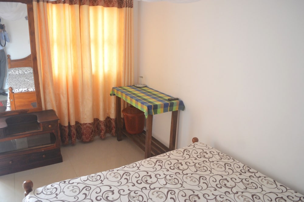 Shyni Tourist Guesthouse