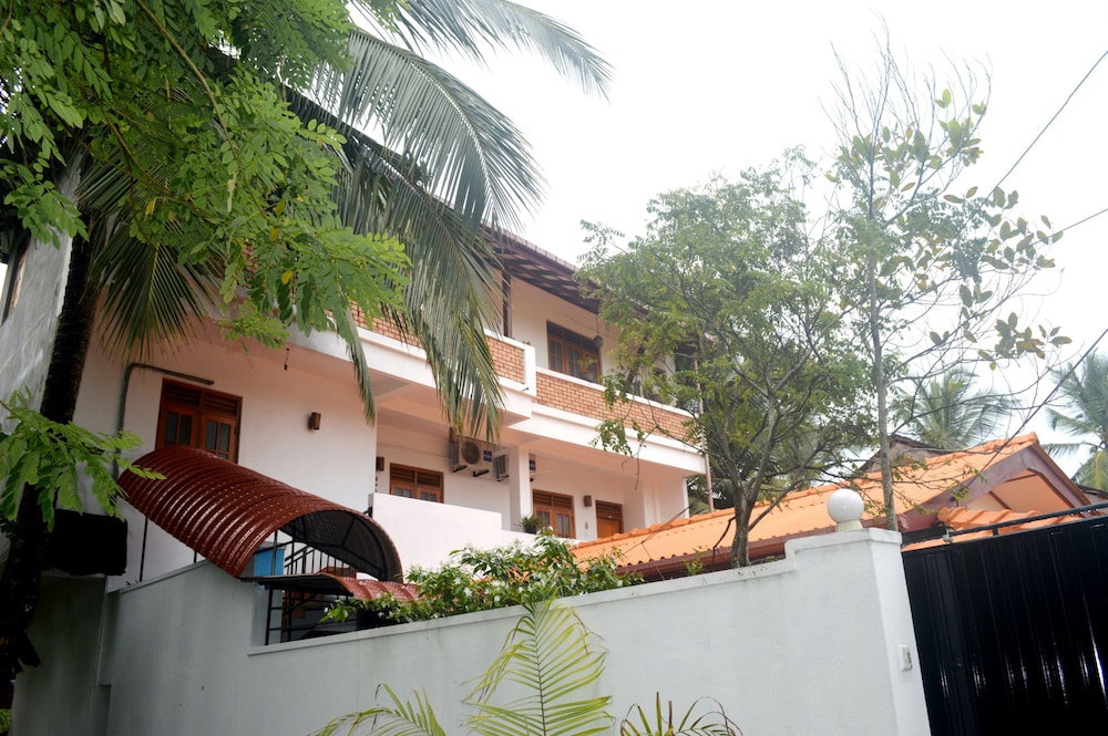 Shyni Tourist Guesthouse