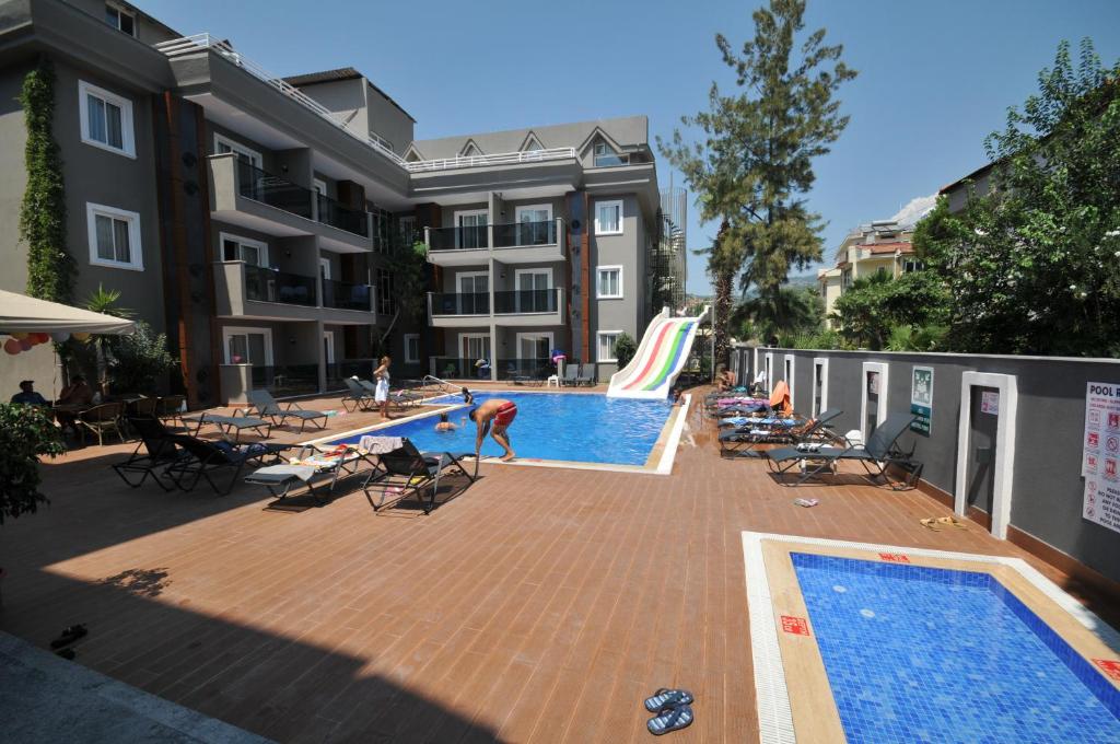 Isla Suite Apart Hotel